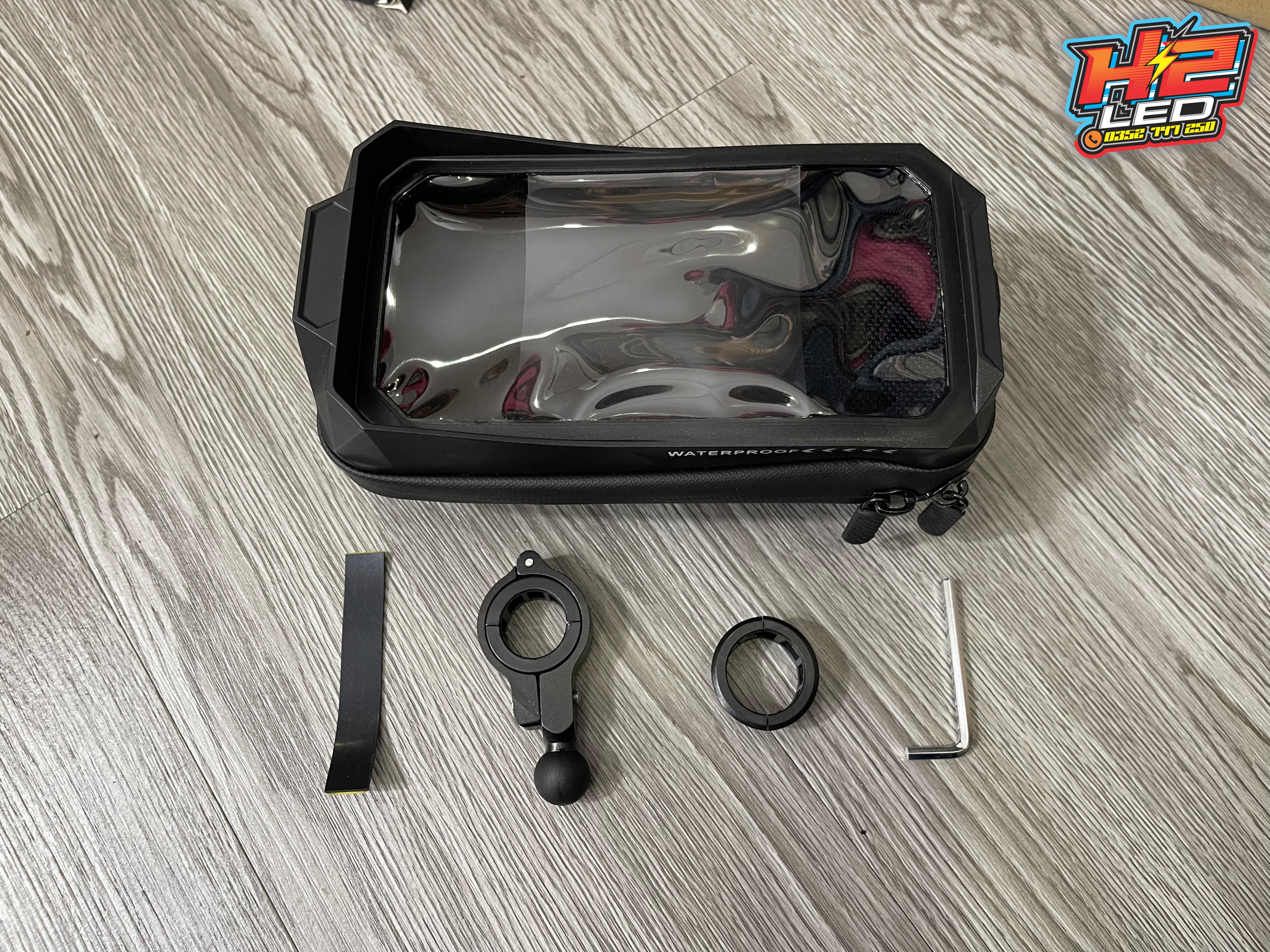 Giá đỡ điện thoại chống nước, sử dụng được cảm ứng có khóa kéo phía sau Kewig (M30-A) 