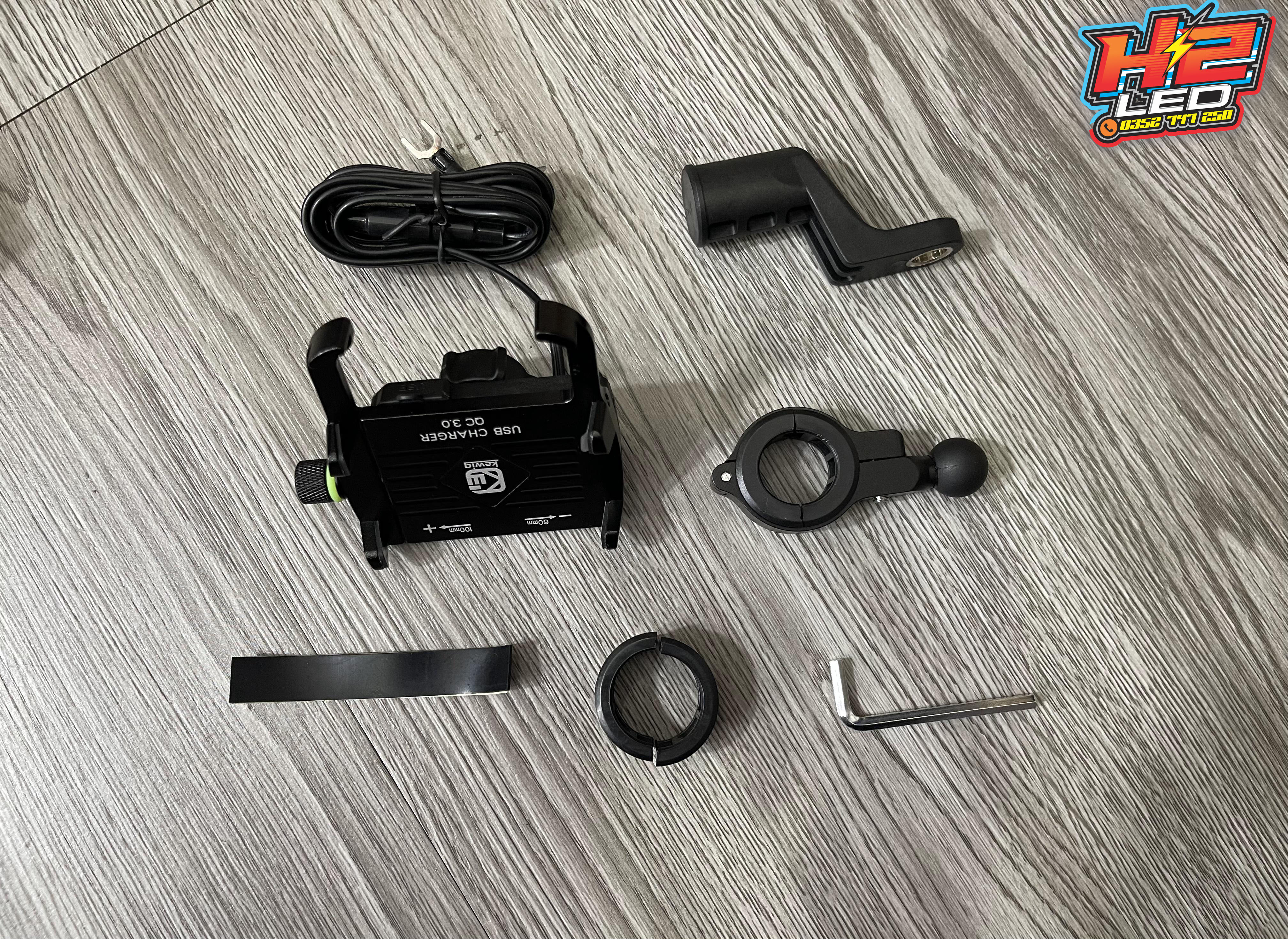 Giá đỡ điện thoại nhôm CNC+Sạc nhanh USB (M6S)