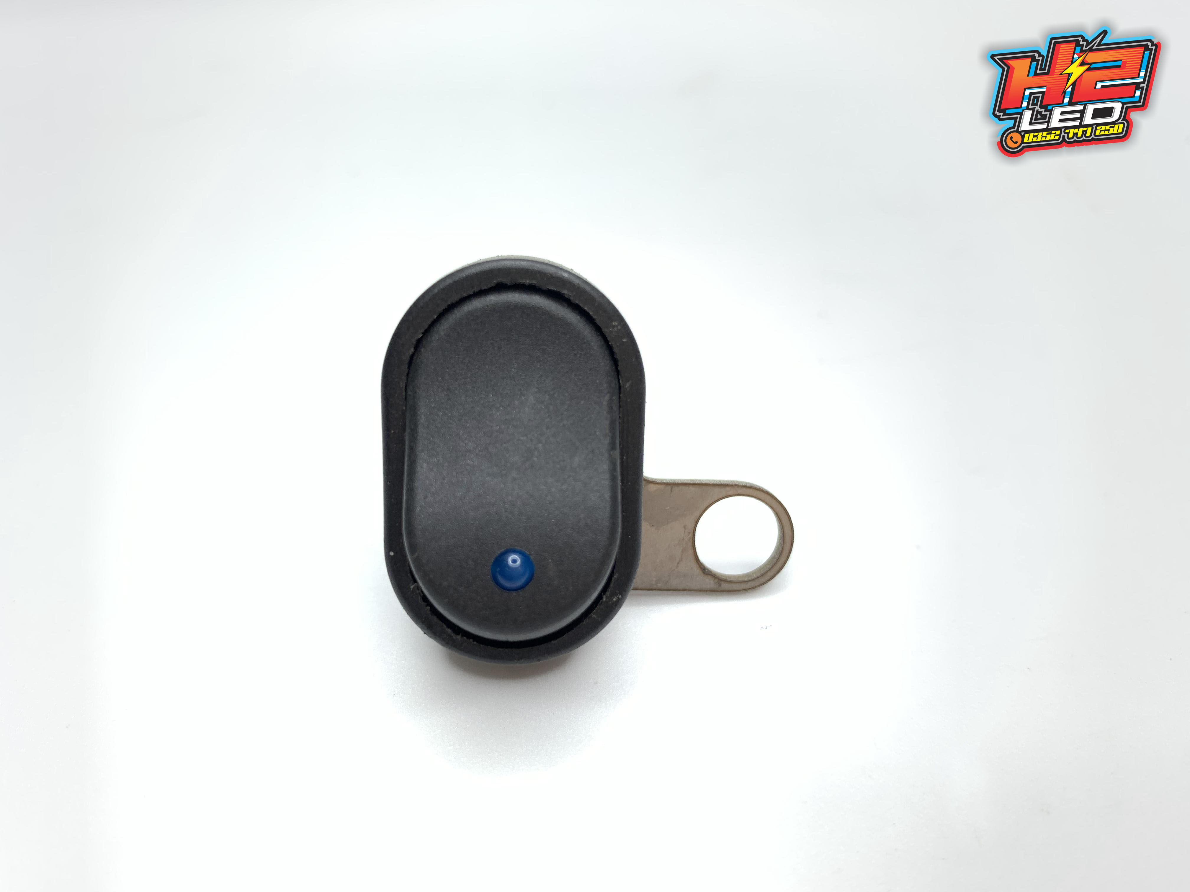 Công tắc BMW gắn ghi đong